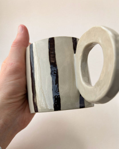 MUG LINES OUTLET